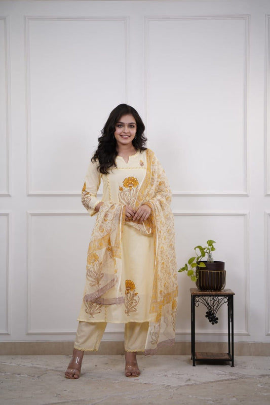 Elegant Light Yellow Cotton Dupatta Set