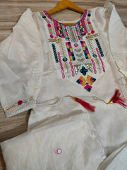 White Chanderi Embroidered Kurta Pant & Dupatta Set
