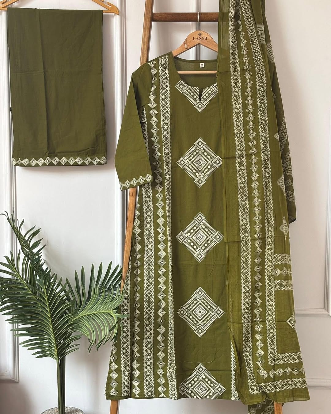 Mehndi Green Printed Pure Mul Cotton Suit Set