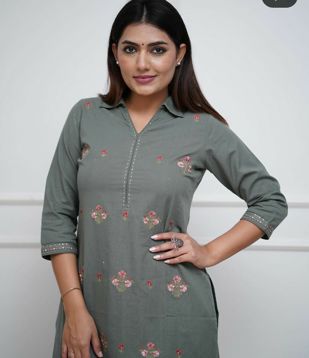 Grey co-ord set, embroidered, laadshop