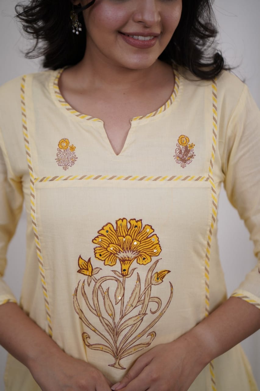 Elegant Light Yellow Cotton Dupatta Set