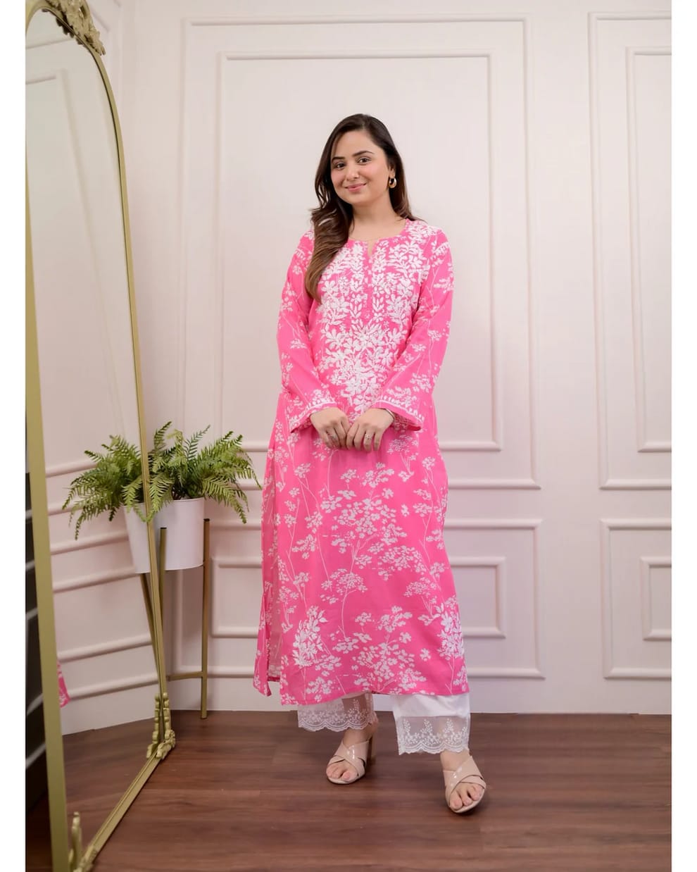 Beautiful Pink Embroidery Kurta Set